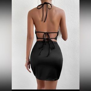 Draped Front Tie Backless Halter Top & Chain Detail Split Hem Skirt